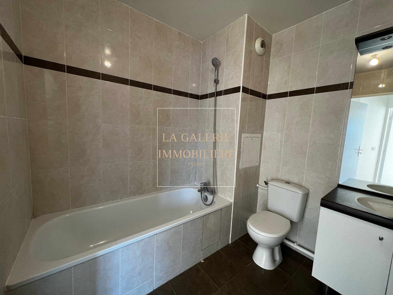 Appartement Familial 99m² 3 chambres - Blacon 6,50m² à Saint-Ouen (93400) – Image 10