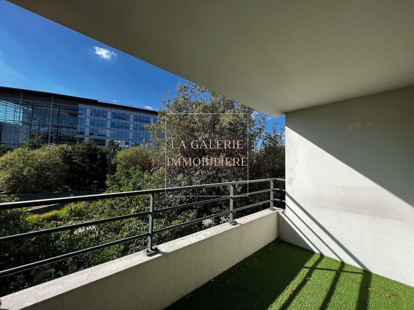 Appartement Familial 99m² 3 chambres - Blacon 6,50m² à Saint-Ouen (93400) – Image 2