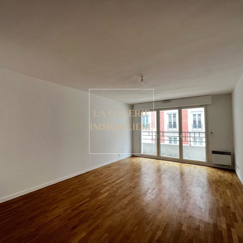 Appartement 3 pièces 69m² cave + parking à Puteaux (92800)