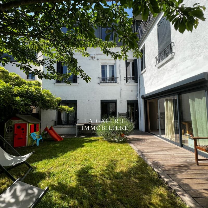 Appartement 4 pièces, jardin, cave et box à Suresnes (92150)