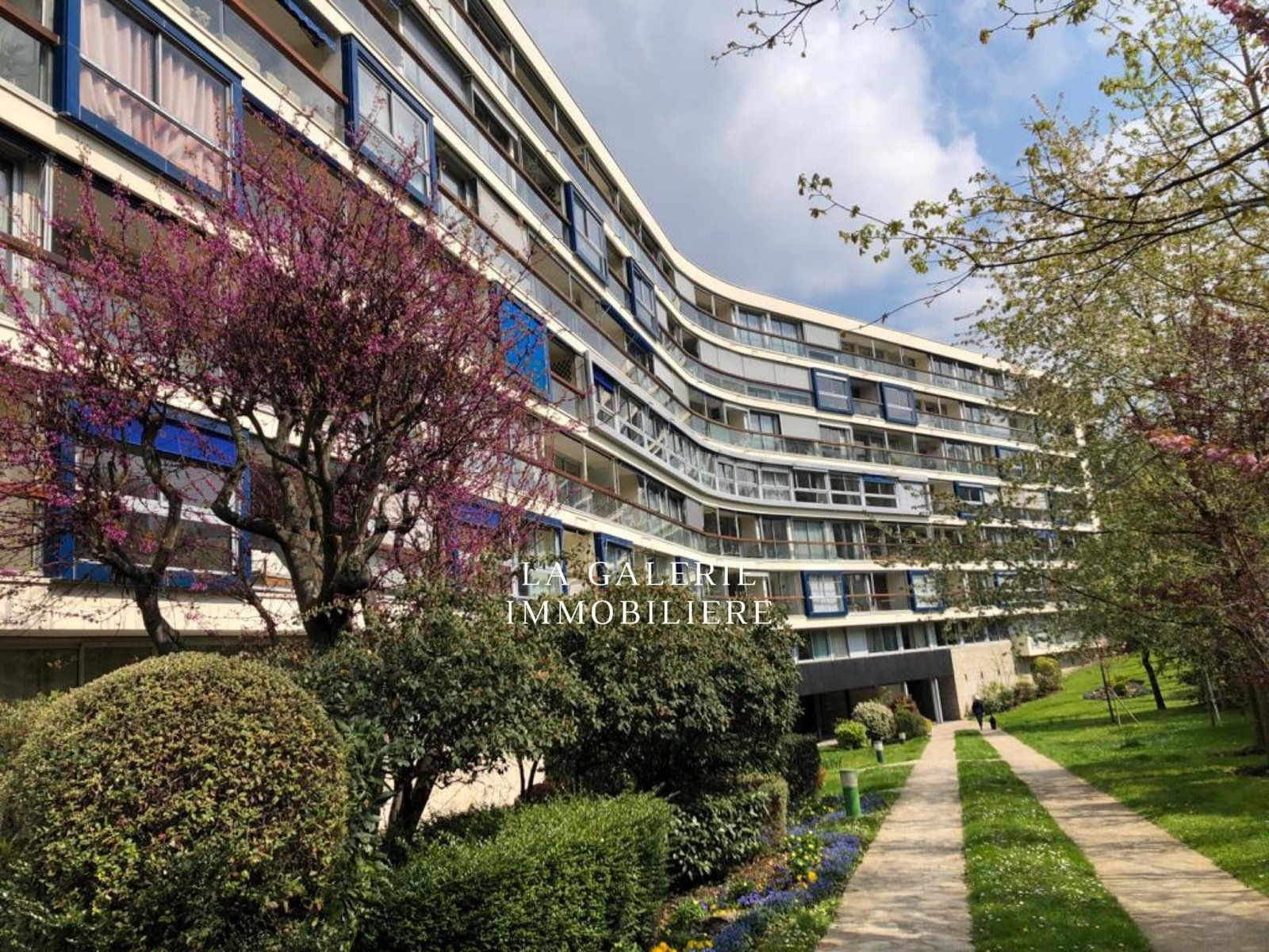 Location - 4 pièces 105m², cave et parking à Ville-d'Avray (92410) – Image 2