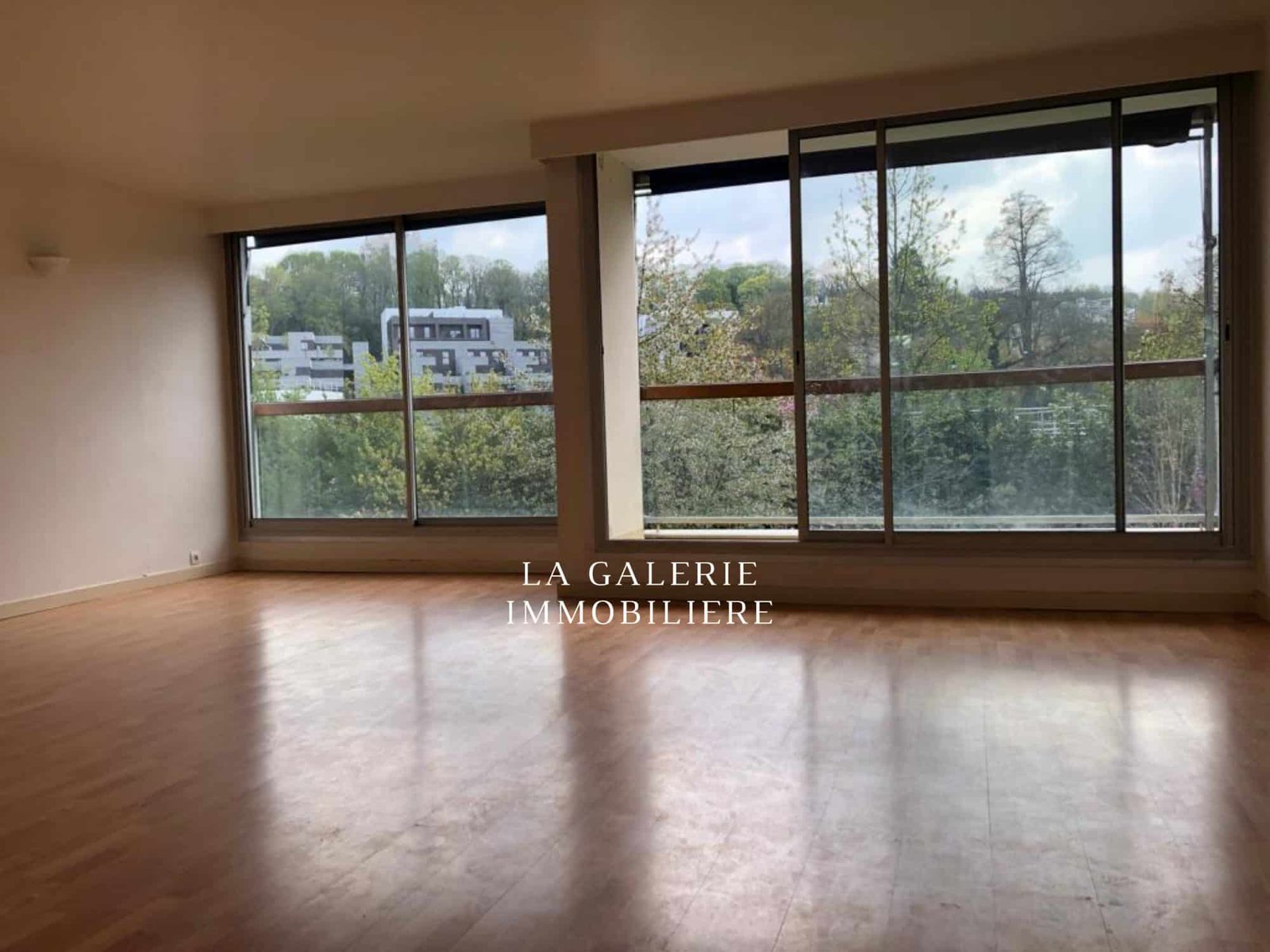 Location - 4 pièces 105m², cave et parking à Ville-d'Avray (92410) – Image 4