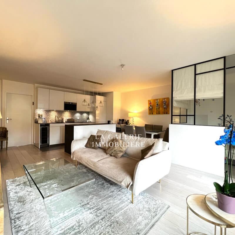 Appartement 3 pièces, terrasse 7m² et parking à Puteaux (92800)