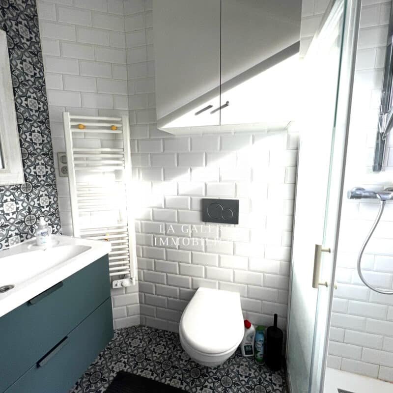 Appartement 2 pièces rénové 31m² et cave à Puteaux (92800)