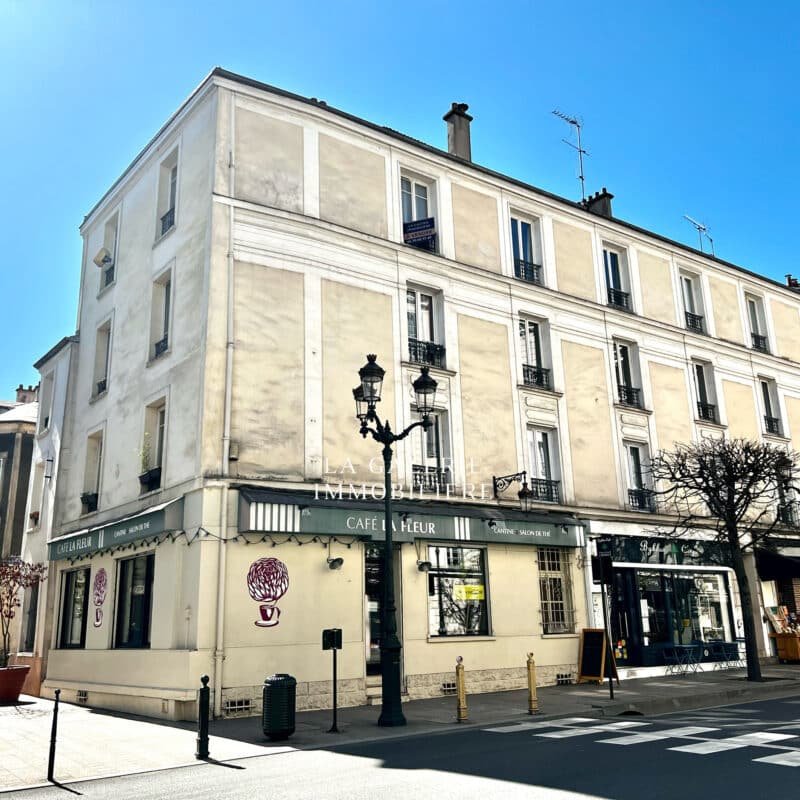 Appartement 3 pièces à rénover + cave à Puteaux (92800)