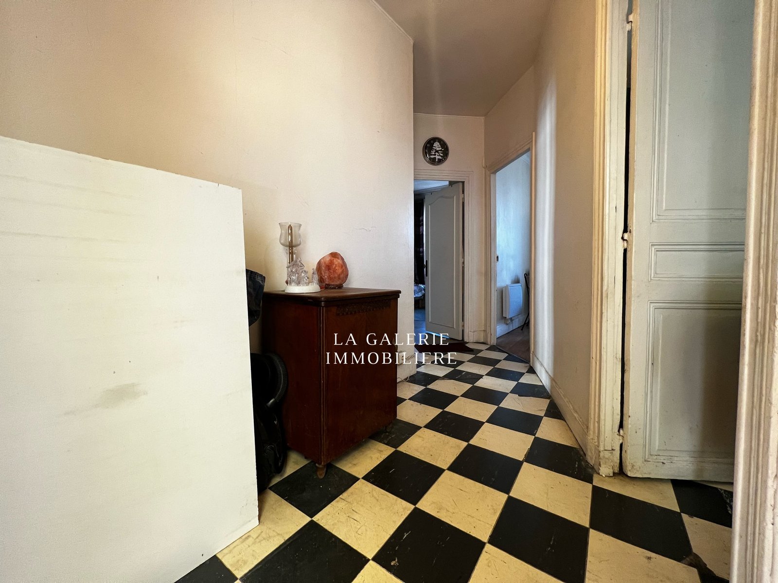 Appartement 3 pièces à rénover + cave à Puteaux (92800) – Image 3