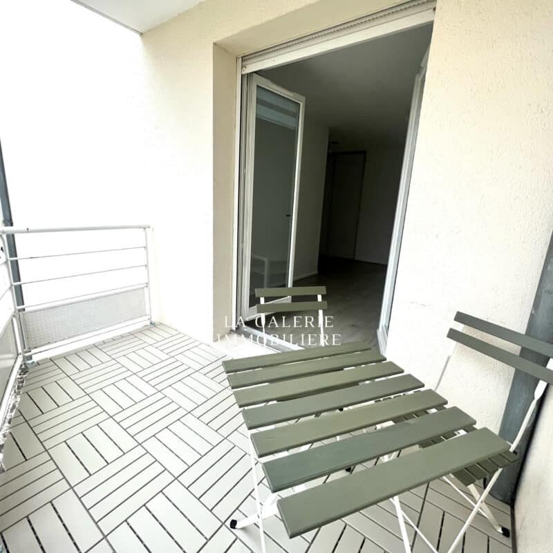 Location meublée – 2 pièces 40m², balcon, cave et parking à Puteaux (92800)