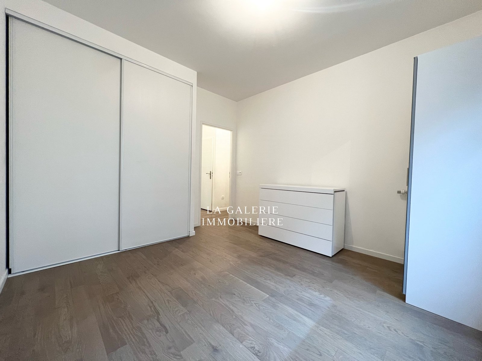 Appartement 3 pièces, jardin 17m² et grand parking à Puteaux (92800) – Image 6