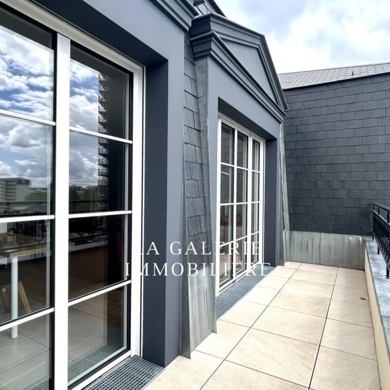 Location meublée – 5 pièces 106m², 2 terrasses et parkings à Puteaux (92800)