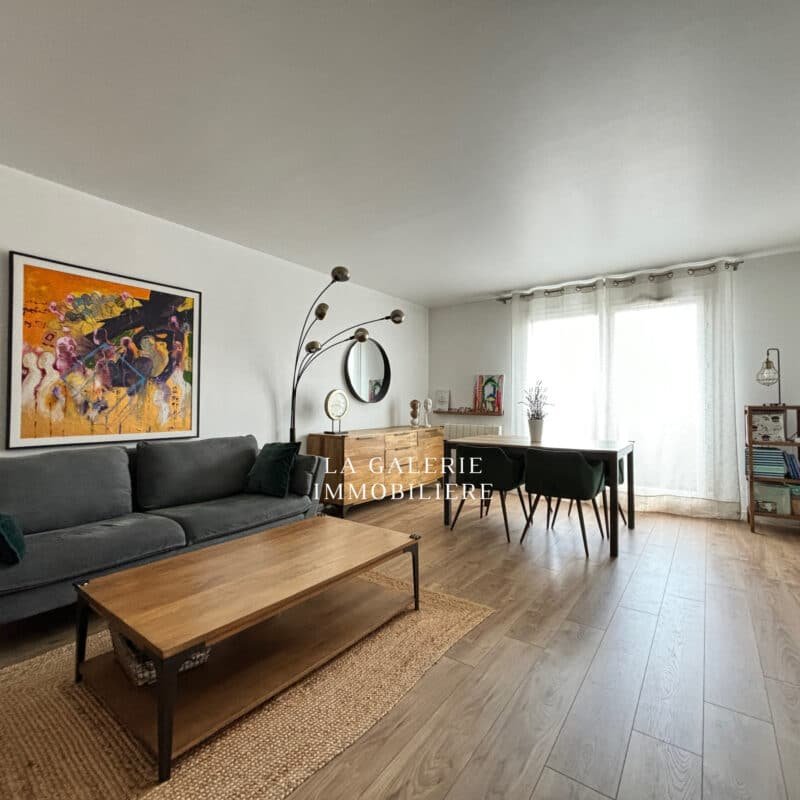 Location meublée – 4 pièces 77m² et parking à Puteaux (92800)