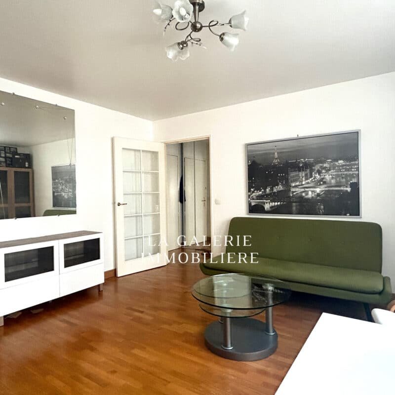 Location meublée – 2 pièces 48m² + parking à Puteaux (92800)