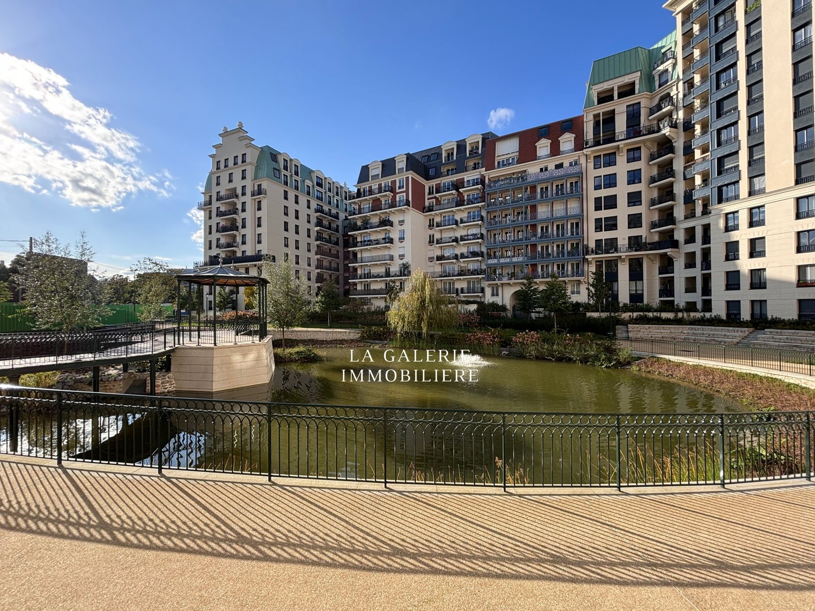 Appartement 2 pièces 49,10m², loggia + parking à Puteaux (92800) – Image 2