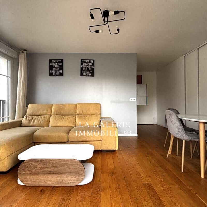 Appartement 4 pièces 77,75m², balcon 4m² et parking à Puteaux (92800)