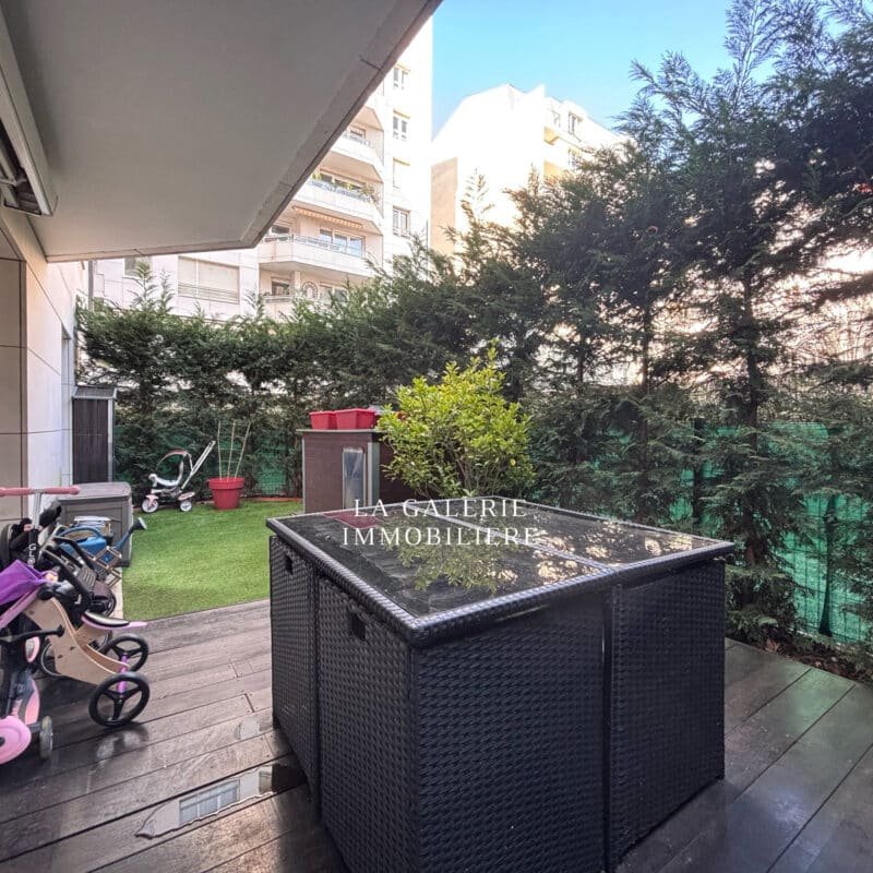 Appartement 2/3 pièces avec jardin, box et cave à Puteaux (92800)