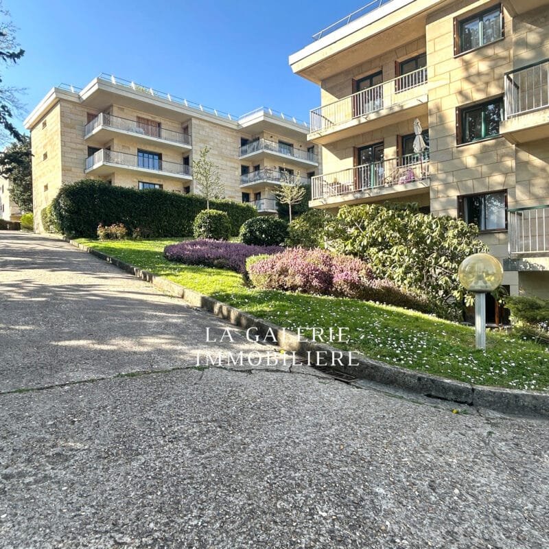 Location – Studio 12m² à Garches (92380)