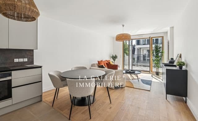 Appartement 5 pièces 118,31m², terrasse et 2 parkings à Suresnes (92150)