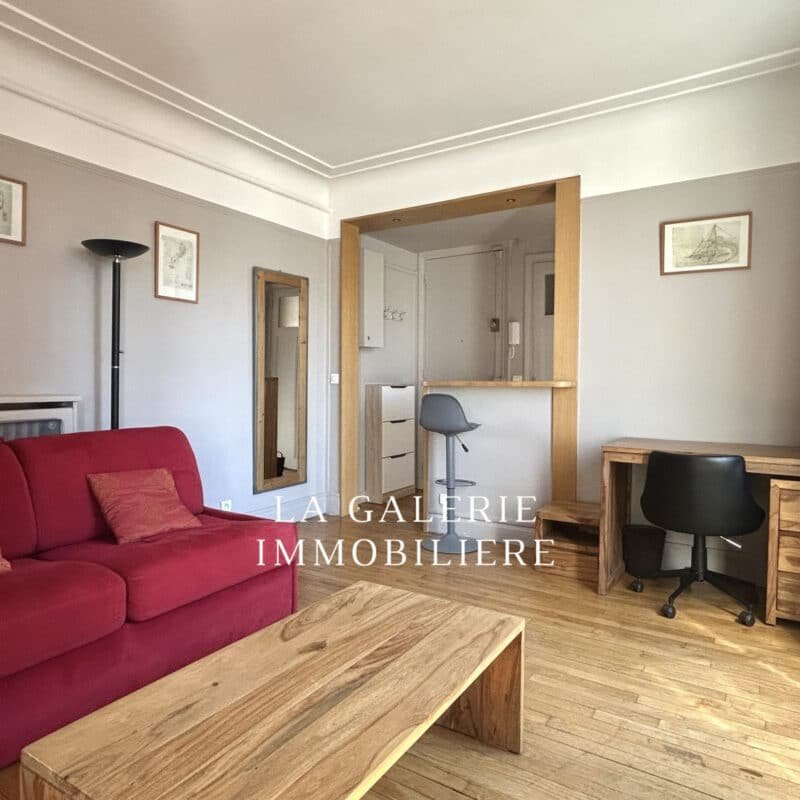 Location meublée – Studio 29m² avec vue dégagée à Paris (75016)