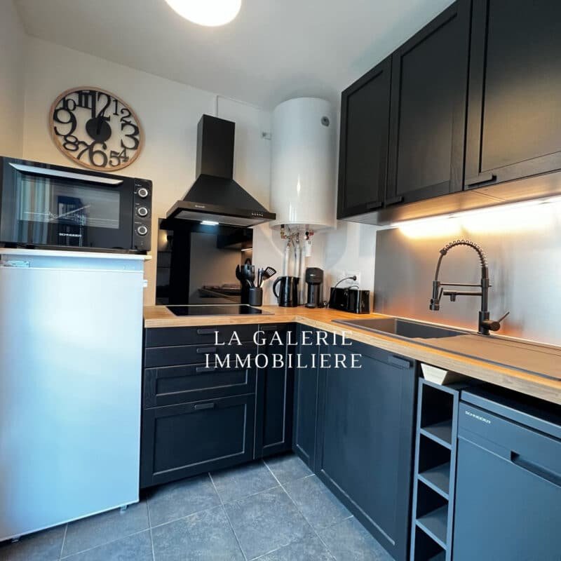 Location meublée – Studio 28.50m² à Puteaux (92800)