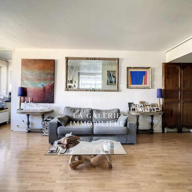 Appartement 4 pièces 91m², cave et parking à Courbevoie (92400)