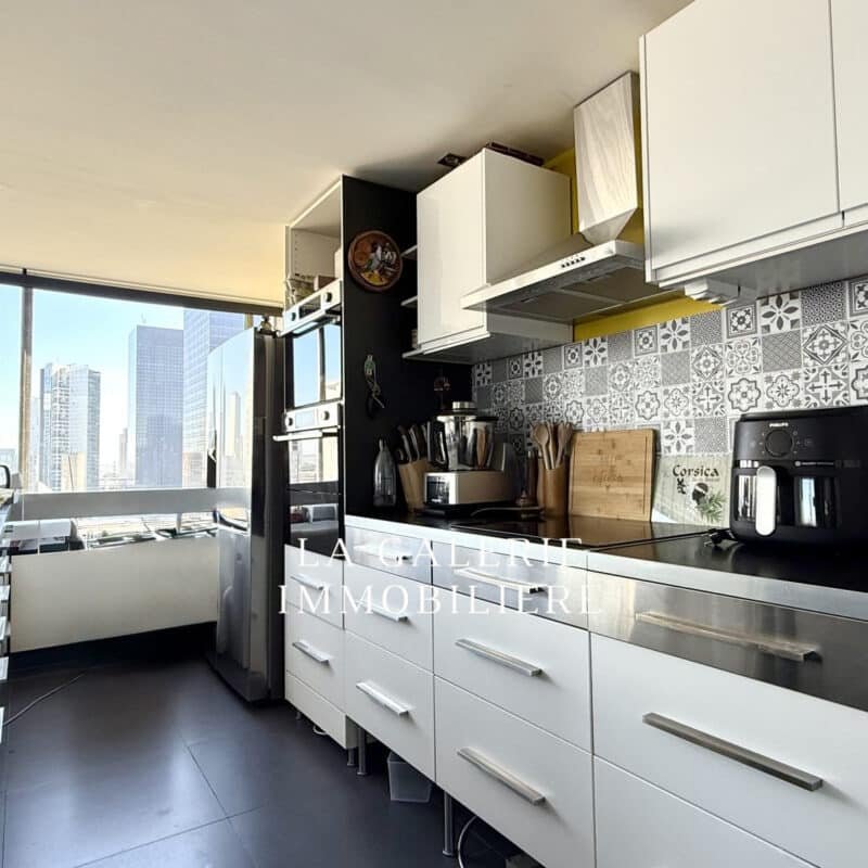 Appartement 4 pièces 94m², cave + parking à Puteaux (92800)