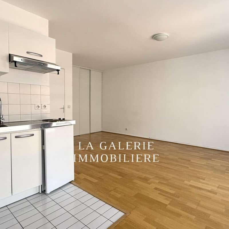 Location – Studio 31,45m² et cave à Suresnes (92150)