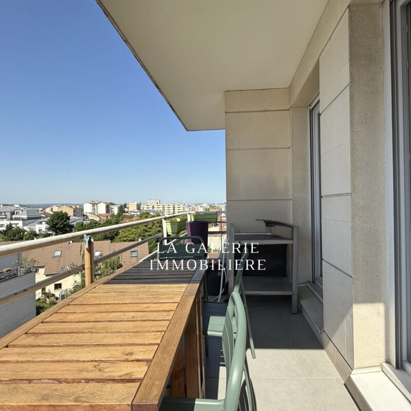 Appartement 4 pièces cave + parking à Puteaux (92800)