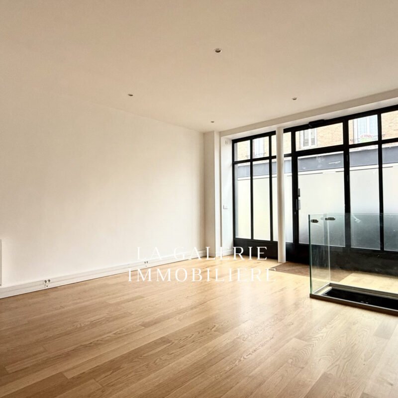 Local commercial de 70 m² à Courbevoie (92400)