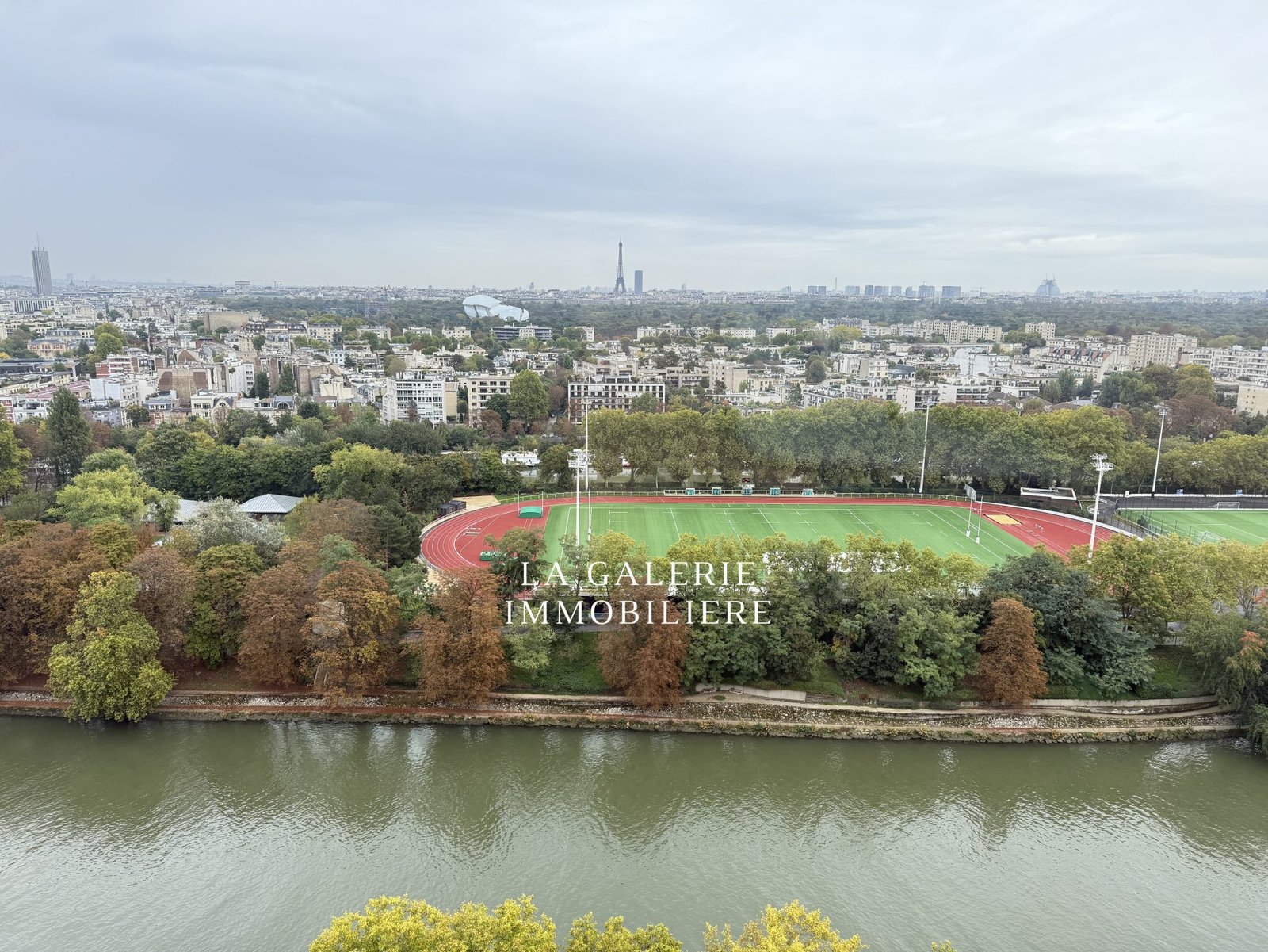 Appartement 3 pièces 69 m², parking et cave à Puteaux (92800) – Image 2